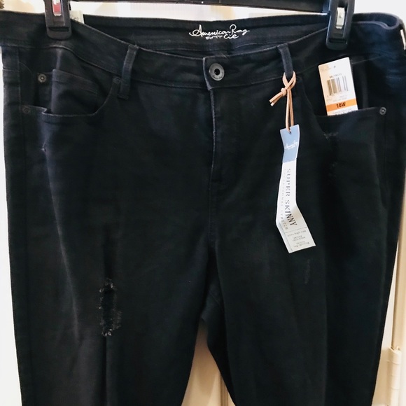 American Rag 🎄HP🎄 Trendy distressed Jeans Plus - Picture 3 of 4